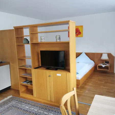 Gaestehaus Schoenwaelder Apartmán